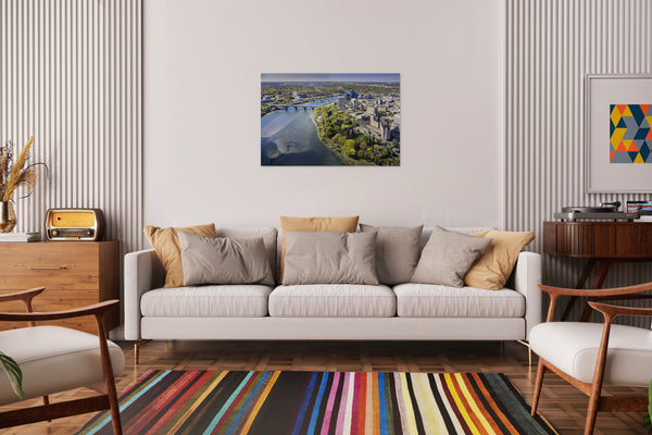 2742745 :: River Through The City