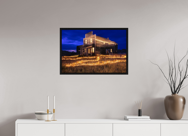 75 x 50 cm, Framed Print Echoes of Light – Prairie General Store at Night