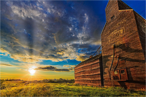 Main image Golden Horizon – Hagen, Saskatchewan Grain Elevator